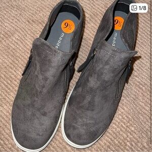 Madden Gray Zippered Sneaker/Loafers 9.5